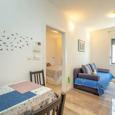 Charming Cozy Solitudo Apartment *