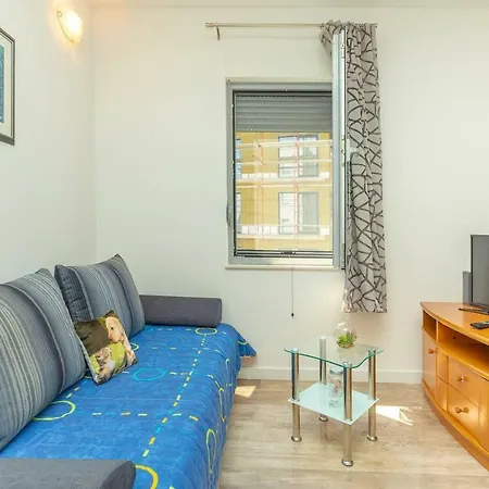 Charming Cozy Solitudo Апартаменты *
